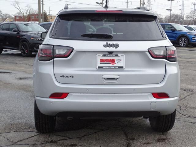 Photo of 2025 Silver Zynith Metallic Clearcoat Jeep Compass