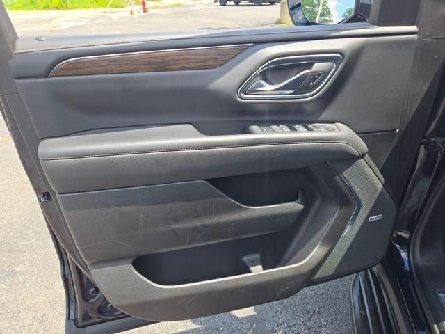 Photo of 2023 Midnight Blue Metallic Chevrolet Suburban