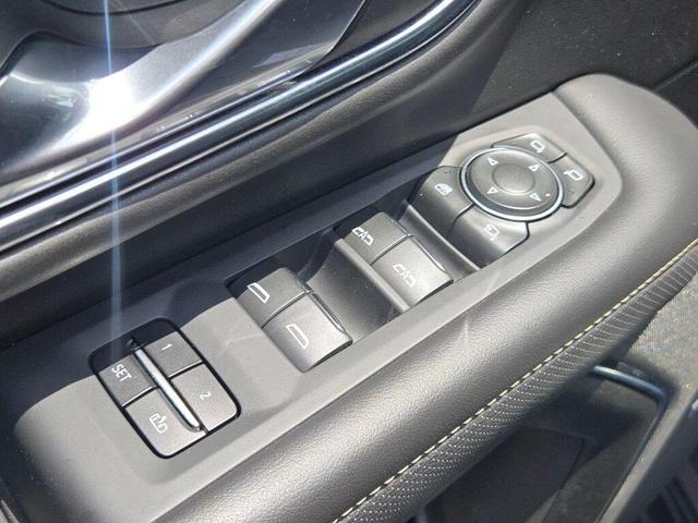 Photo of 2023 Midnight Blue Metallic Chevrolet Suburban