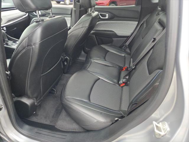 Photo of 2023 Billet Silver Metallic Clearcoat Jeep Compass