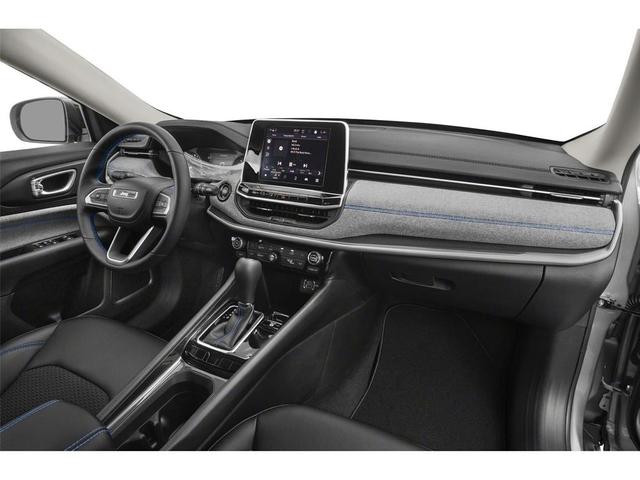 Photo of 2022 Bright White Clearcoat Jeep Compass
