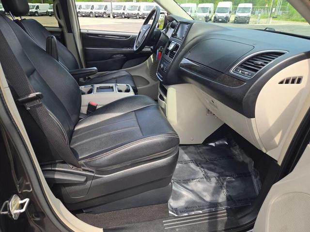 Photo of 2014 Mocha Java Pearlcoat Chrysler Town & Country