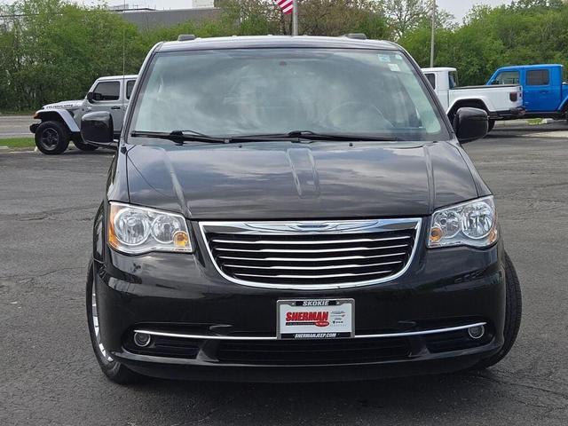 Photo of 2014 Mocha Java Pearlcoat Chrysler Town & Country