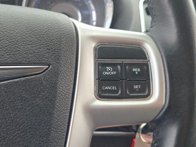 Photo of 2014 Mocha Java Pearlcoat Chrysler Town & Country