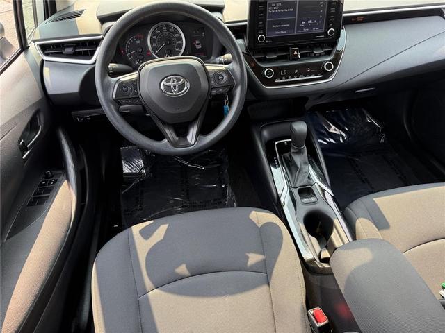 Photo of 2022 Classic Silver Metallic Toyota Corolla