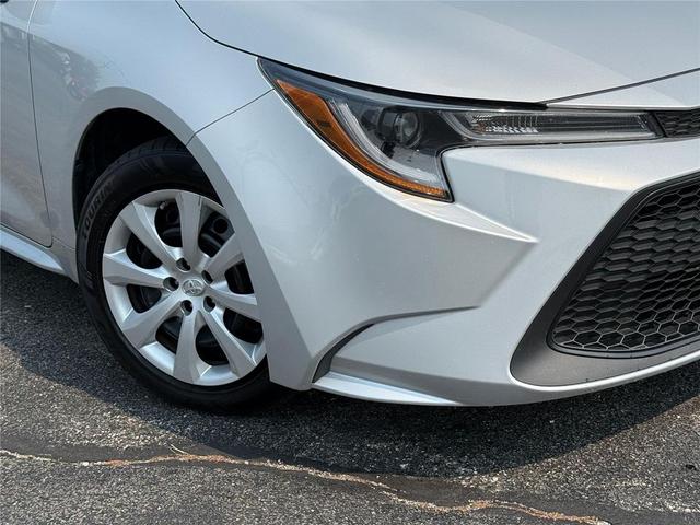 Photo of 2022 Classic Silver Metallic Toyota Corolla