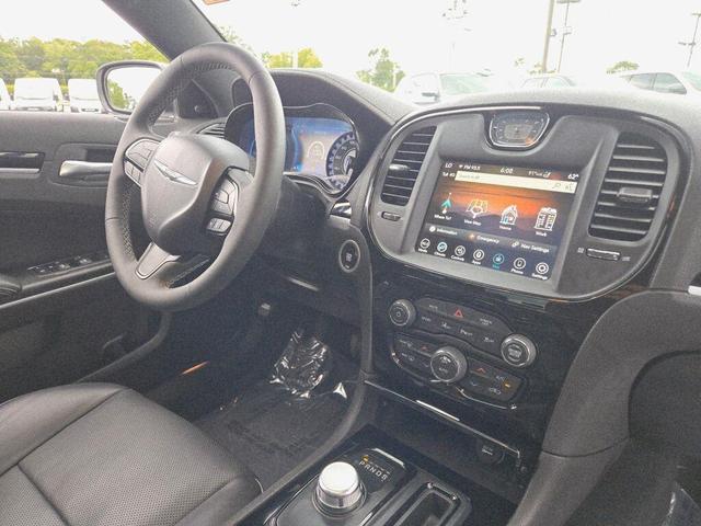 Photo of 2023 Bright White Clearcoat Chrysler 300