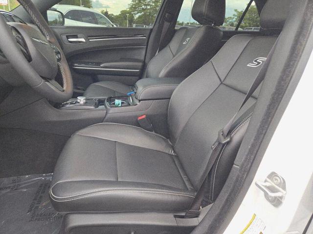 Photo of 2023 Bright White Clearcoat Chrysler 300