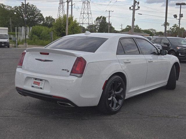 Photo of 2023 Bright White Clearcoat Chrysler 300