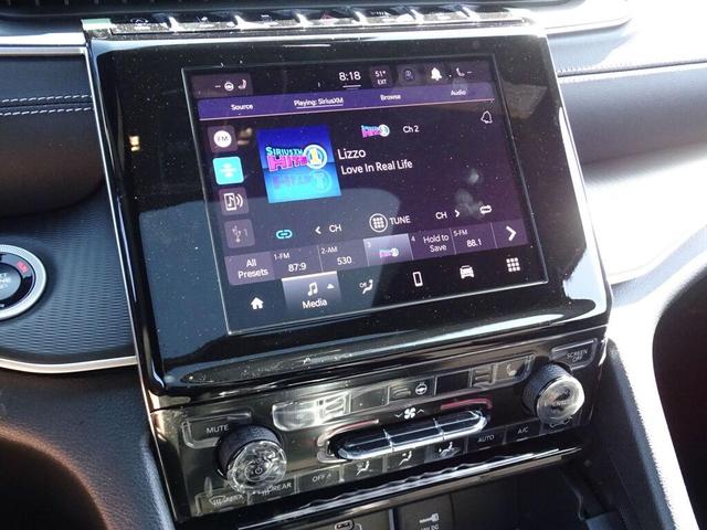 Photo of 2025 Silver Zynith Jeep Grand Cherokee L