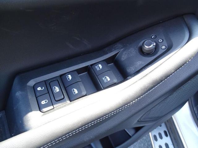Photo of 2025 Silver Zynith Jeep Grand Cherokee L
