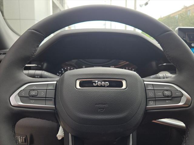 Photo of 2025 Bright White Clearcoat Jeep Compass