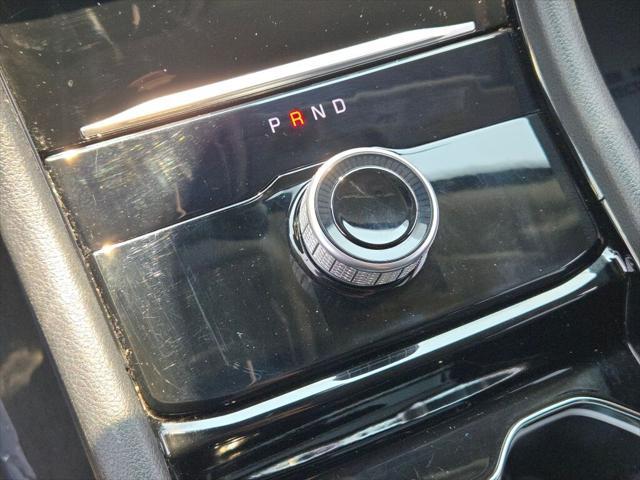 Photo of 2023 Diamond Black Crystal Pearlcoat Jeep Grand Cherokee