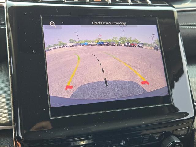 Photo of 2023 Diamond Black Crystal Pearlcoat Jeep Grand Cherokee