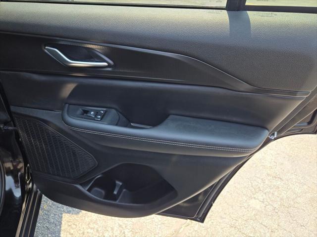 Photo of 2023 Diamond Black Crystal Pearlcoat Jeep Grand Cherokee