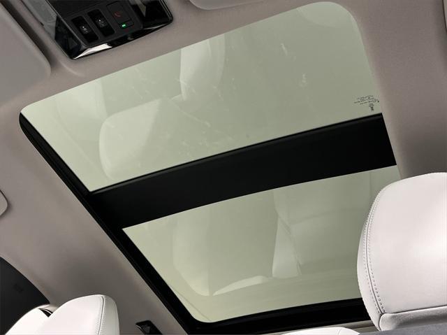Photo of 2025 Black Diamond Mitsubishi Outlander