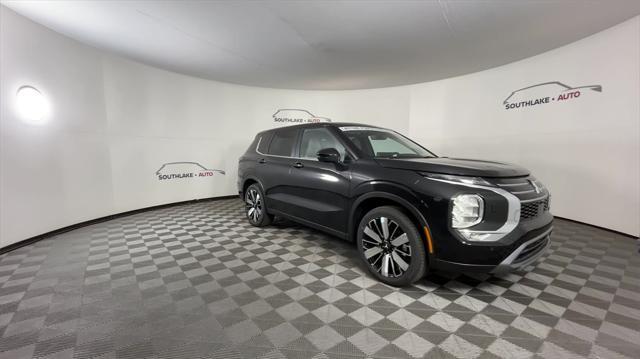 Photo of 2025 Black Diamond Mitsubishi Outlander