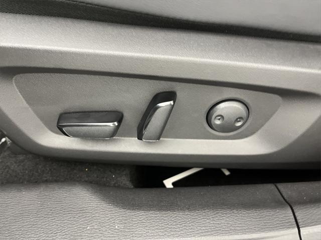 Photo of 2025 White Diamond Mitsubishi Outlander