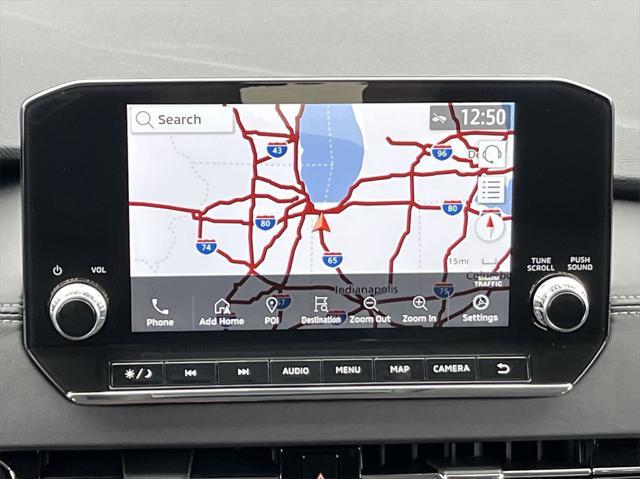Photo of 2025 White Diamond Mitsubishi Outlander