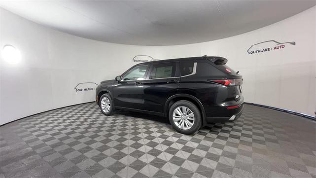Photo of 2025 Black Diamond Mitsubishi Outlander
