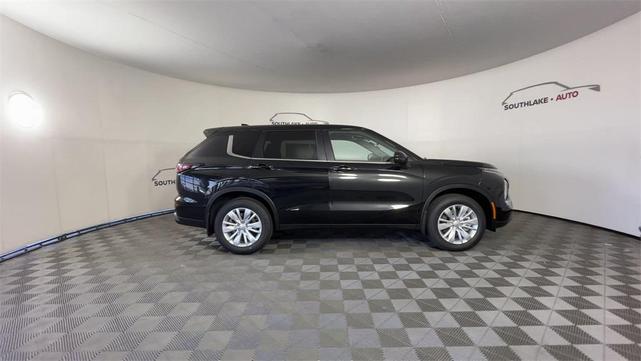 Photo of 2025 Black Diamond Mitsubishi Outlander