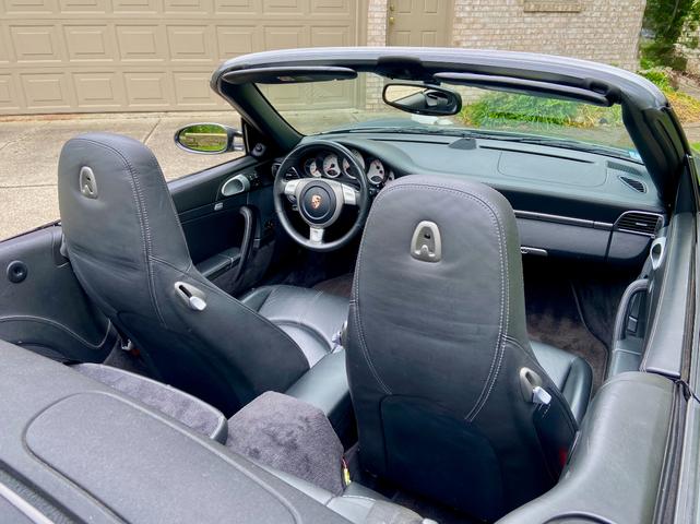 Photo of 2007 Meteor Gray Metallic Porsche 911