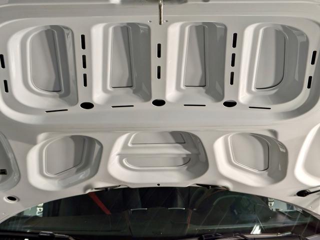 Photo of 2016 White Porsche Cayman