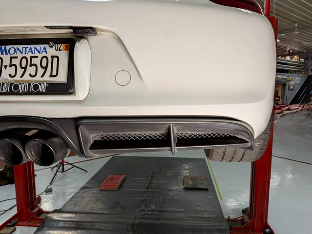 Photo of 2016 White Porsche Cayman