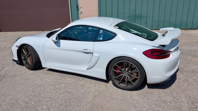 Photo of 2016 White Porsche Cayman
