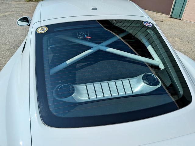 Photo of 2016 White Porsche Cayman