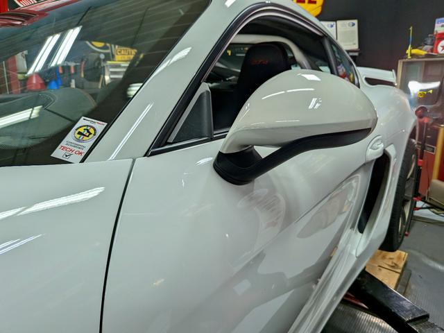 Photo of 2016 White Porsche Cayman