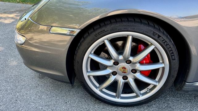 Photo of 2007 Meteor Gray Metallic Porsche 911