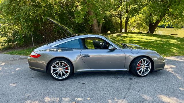 Photo of 2007 Meteor Gray Metallic Porsche 911