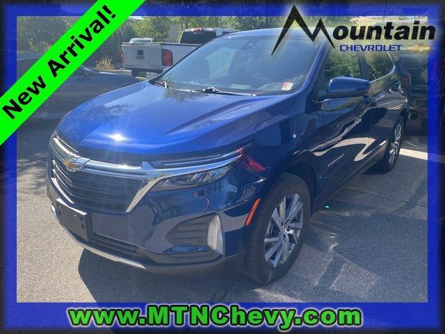 Photo of 2022 Blue Glow Metallic Chevrolet Equinox