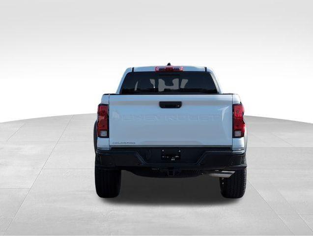 Photo of 2025 White Chevrolet Colorado