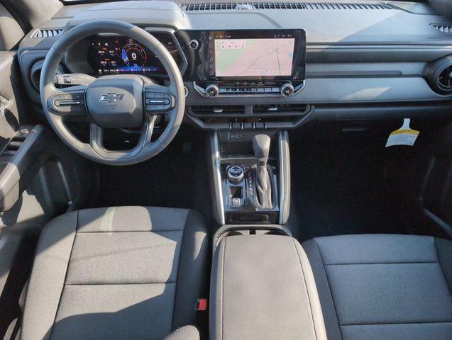 Photo of 2025 White Chevrolet Colorado