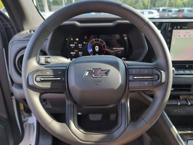 Photo of 2025 White Chevrolet Colorado