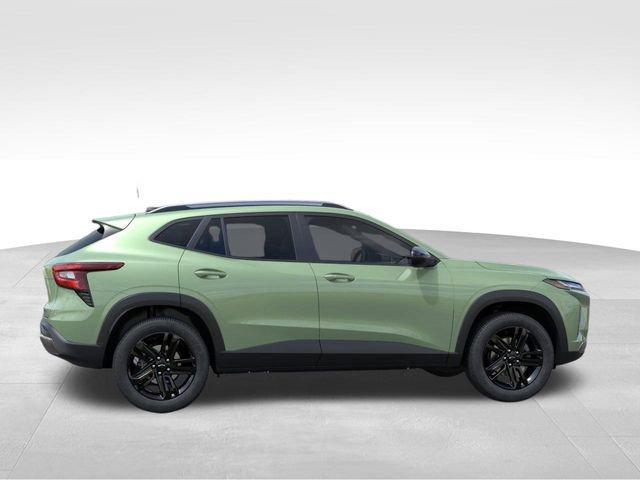 Photo of 2025 Green Chevrolet Trax