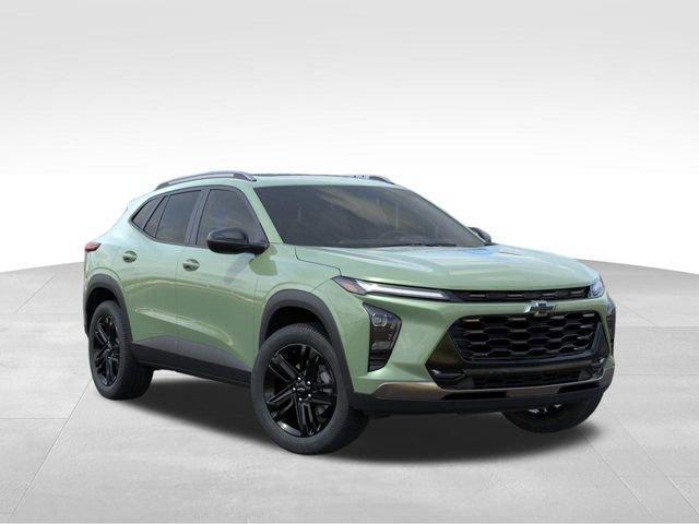 Photo of 2025 Green Chevrolet Trax