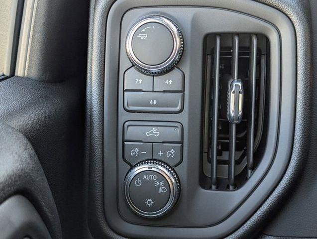 Photo of 2025 White GMC Sierra 2500