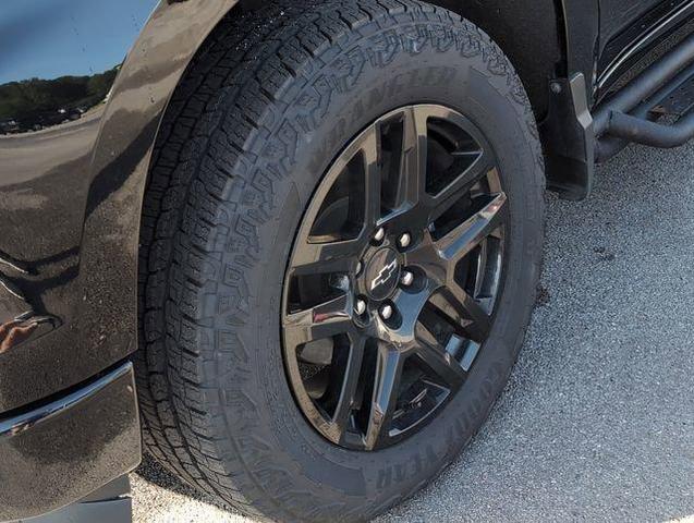 Photo of 2022 Black Chevrolet Silverado 1500