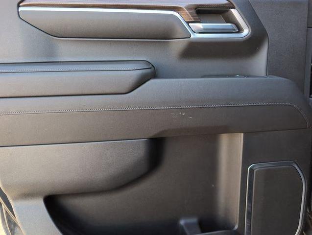 Photo of 2022 Black Chevrolet Silverado 1500