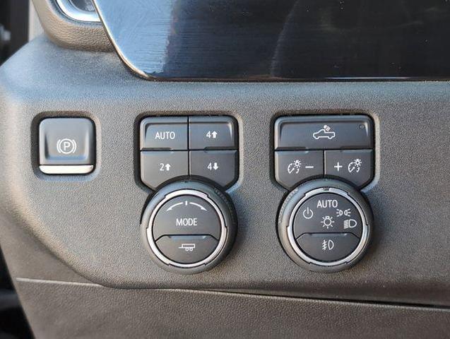 Photo of 2022 Black Chevrolet Silverado 1500