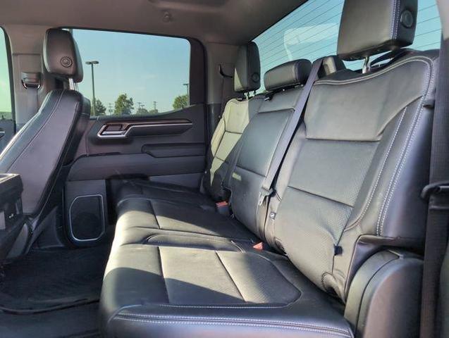 Photo of 2022 Black Chevrolet Silverado 1500