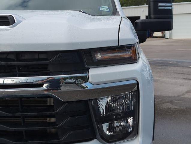 Photo of 2024 White Chevrolet Silverado 2500