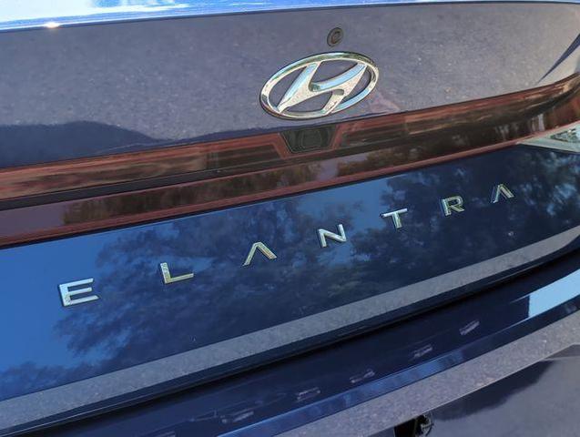 Photo of 2023  Hyundai ELANTRA