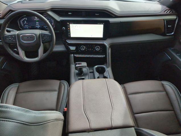 Photo of 2025 White GMC Sierra 1500