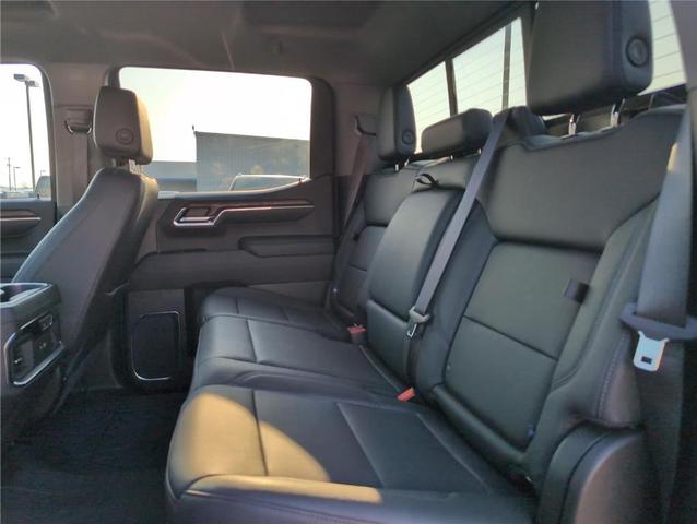 Photo of 2024 Summit White GMC Sierra 1500