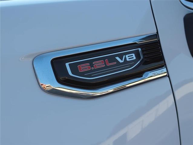 Photo of 2024 Summit White GMC Sierra 1500