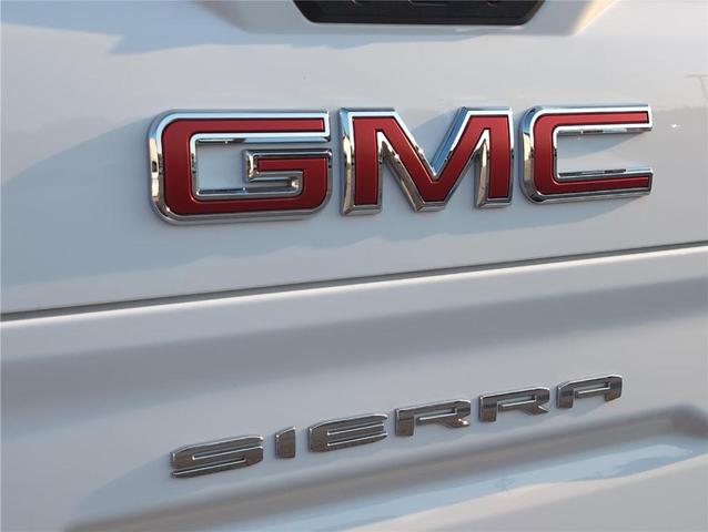 Photo of 2024 Summit White GMC Sierra 1500